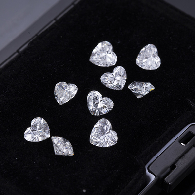 DEF Renk VVS Açıklık Küçük Elmaslar Melee 2.4-2.7x4.3-4.5mm 0.01 0.68ct Beyaz Kalp Şekli